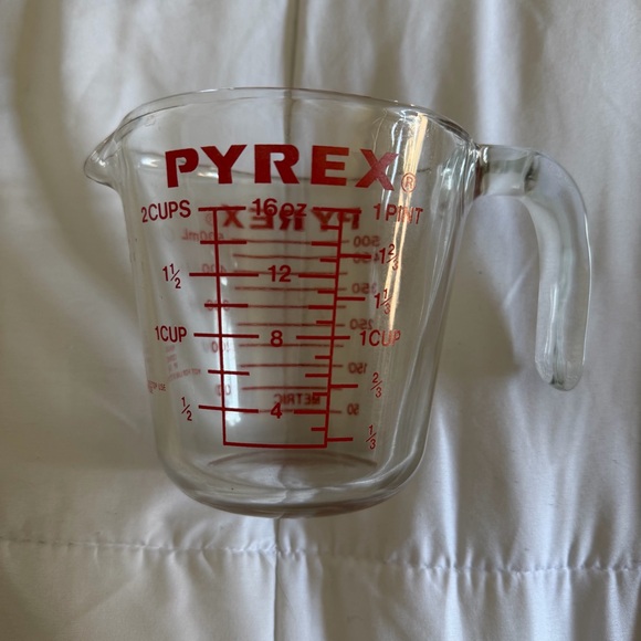 2-cup Measuring Cup - Picture 2 of 2
